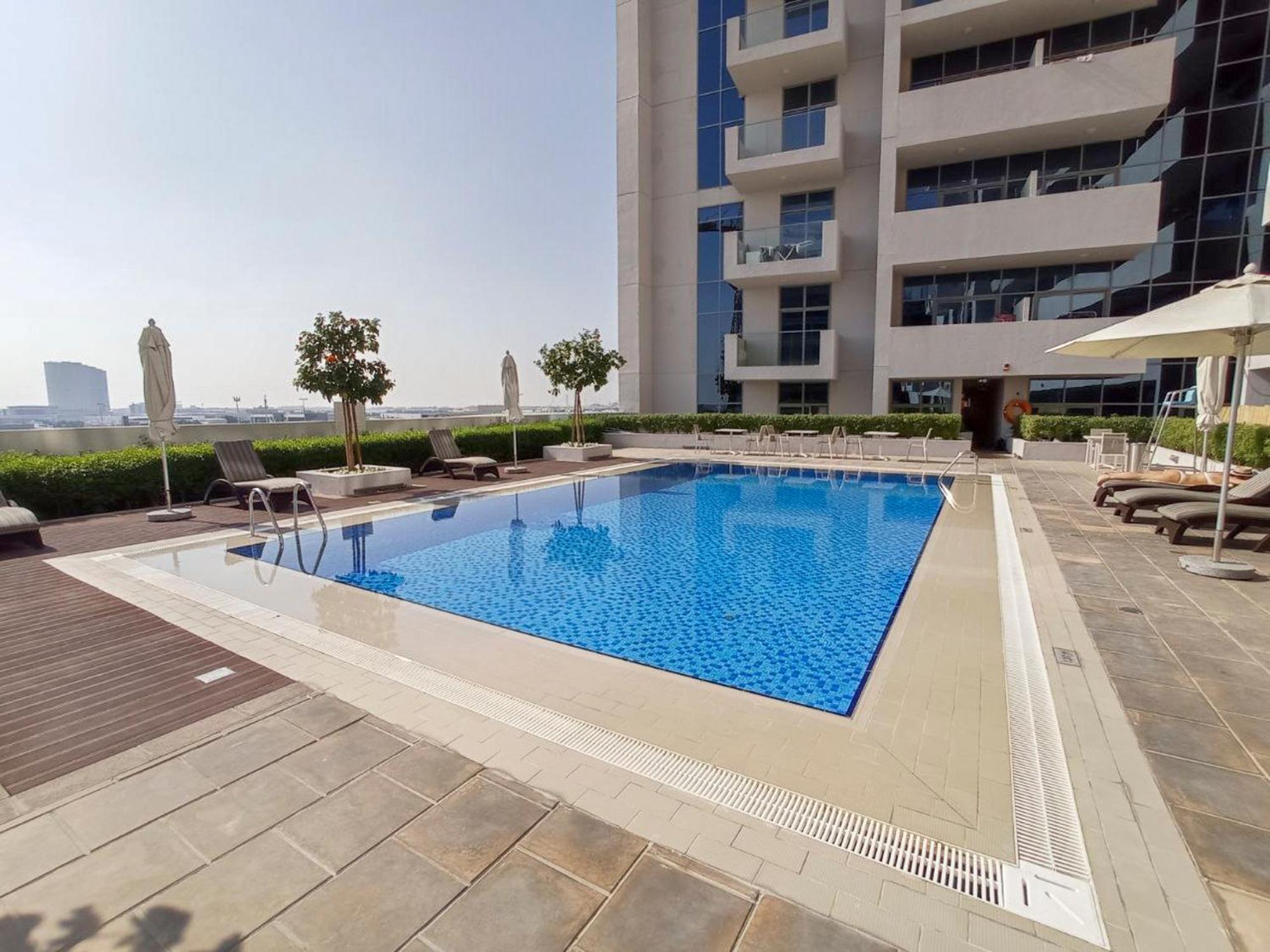 Stylish Flat In Azizi Aura For 2 People Apartment Dubai Exterior photo